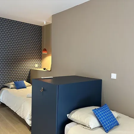Contemporain Cote Sioule A Ebreuil, 4 Pers, Jardin - Fr-1-489-551 Lantställe Ebreuil