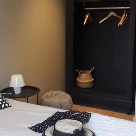 Contemporain Cote Sioule A Ebreuil, 4 Pers, Jardin - Fr-1-489-551 * Ebreuil