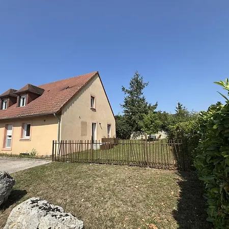 Contemporain Cote Sioule A Ebreuil, 4 Pers, Jardin - Fr-1-489-551 Lantställe *
