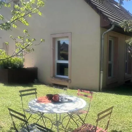 Contemporain Cote Sioule A Ebreuil, 4 Pers, Jardin - Fr-1-489-551 Lantställe Ebreuil