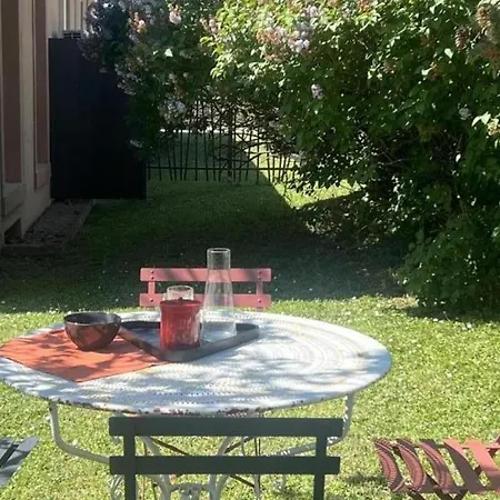 Contemporain Cote Sioule A Ebreuil, 4 Pers, Jardin - Fr-1-489-551 Lantställe *