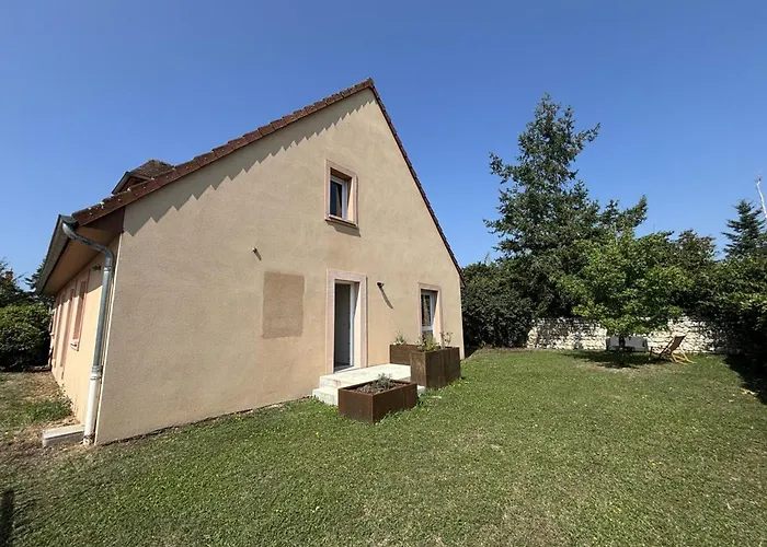 Contemporain Cote Sioule A Ebreuil, 4 Pers, Jardin - Fr-1-489-551 Holiday home *