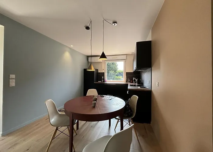 Contemporain Cote Sioule A Ebreuil, 4 Pers, Jardin - Fr-1-489-551 *