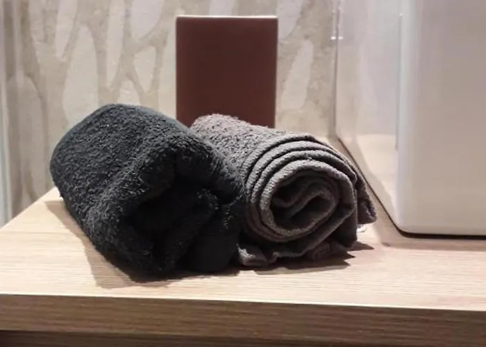 Contemporain Cote Sioule A Ebreuil, 4 Pers, Jardin - Fr-1-489-551 *