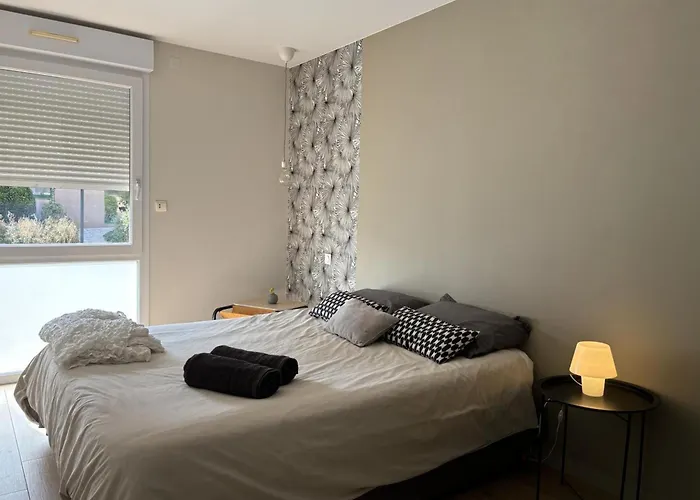 Contemporain Cote Sioule A Ebreuil, 4 Pers, Jardin - Fr-1-489-551 * Ebreuil