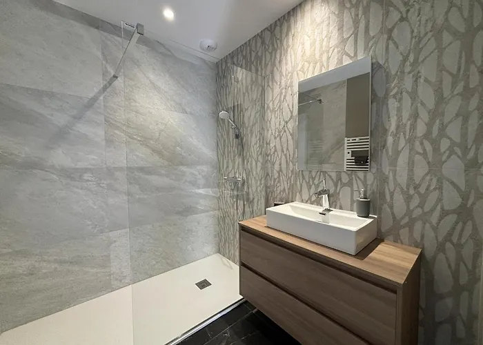 Contemporain Cote Sioule A Ebreuil, 4 Pers, Jardin - Fr-1-489-551 Holiday home *