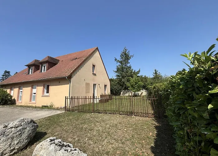 Contemporain Cote Sioule A Ebreuil, 4 Pers, Jardin - Fr-1-489-551 Holiday home *